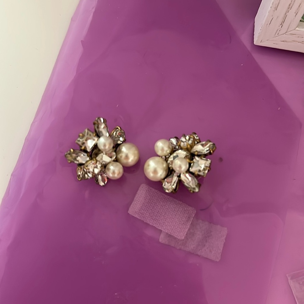Faux pearl crystal pierced earrings